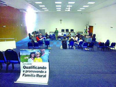 Vereador Joarez Matozo assiste aula do Curso de Empreendedorismo