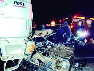 Mulher gravemente ferida em acidente 