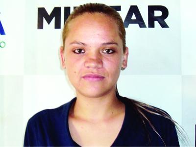 Mulher com Mandado de Prisão é presa 