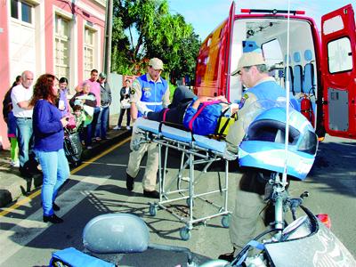 Mulher atropelada por Caminhonete no Centro