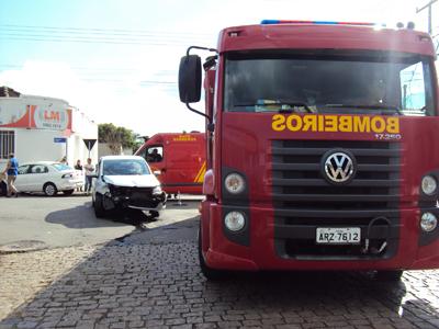 Três feridos em acidente no Centro