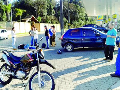 Motociclista ferido em acidente no bairro São Vicente