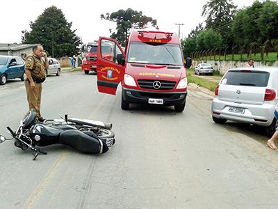 Motociclista ferido em acidente no Campo do Meio