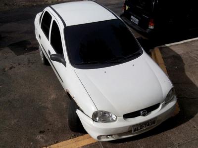 Presos em Curitiba com carro roubado em Campo Largo