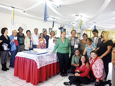 Centro de Convivência do Idoso faz festa para 139 aniversariantes