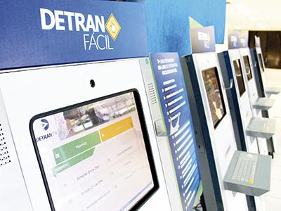 Detran do Paraná instala  200 terminais no Estado