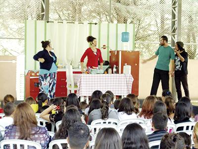 Cocel leva teatro sobre eficiência energética ao interior