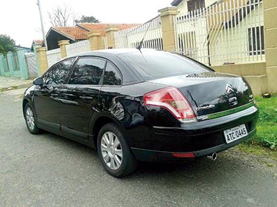 Citroen tomado de assalto em Curitiba encontrado na Lagoa