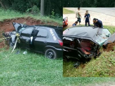 Duas pessoas morreram na hora em acidente na BR277 neste sábado.