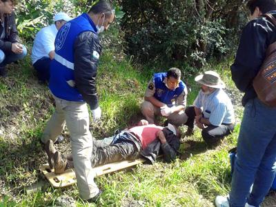 Homens que estariam bêbados atropelam e não prestam socorro