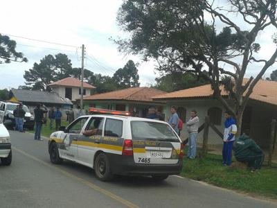 Dois mortos, um hospitalizado e um preso após assalto em Bateias