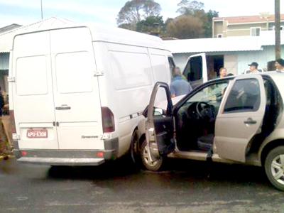 Seis feridos em acidente no Jardim Busmayer