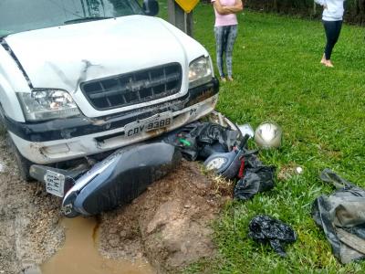 Homem fica ferido em acidente na Estrada de Bateias