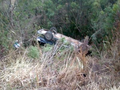 Caminhão joga veículo fora da pista no Trevo da Morte