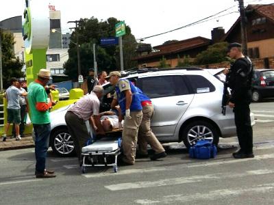 Taxista ferido em colisão no Centro