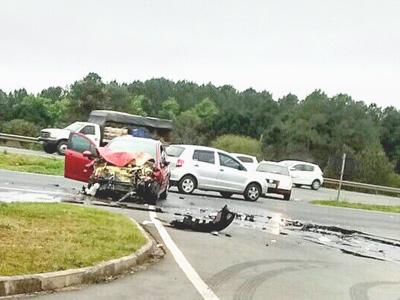 Duas pessoas feridas em acidente no km 108