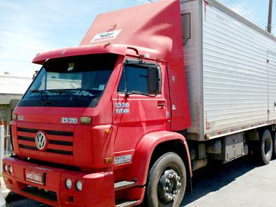 Caminhão tomado de assalto em Araucária encontrado abandonado em Campo Largo