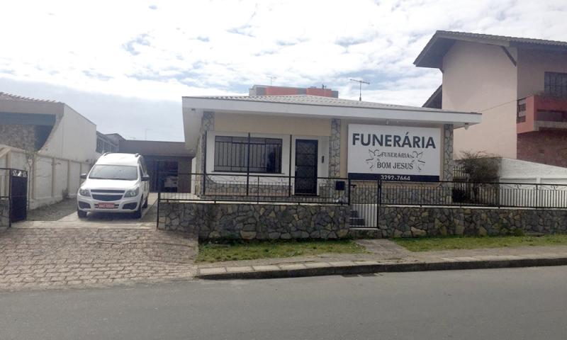 Confiança e seriedade é essencial ao contratar serviço funerário