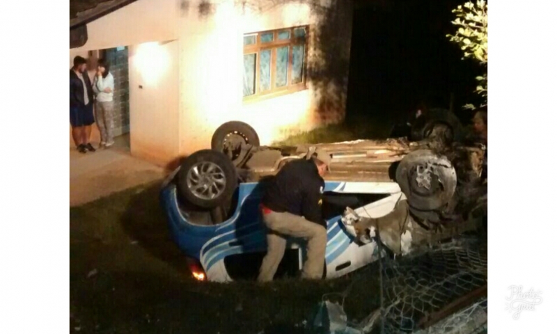 Motorista perde a vida ao tombar veículo no São Caetano