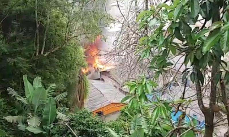 Mulher morre carbonizada em incêndio em residência no Guarani