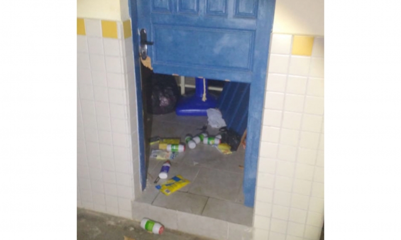 Escola arrombada novamente no bairro Caratuva