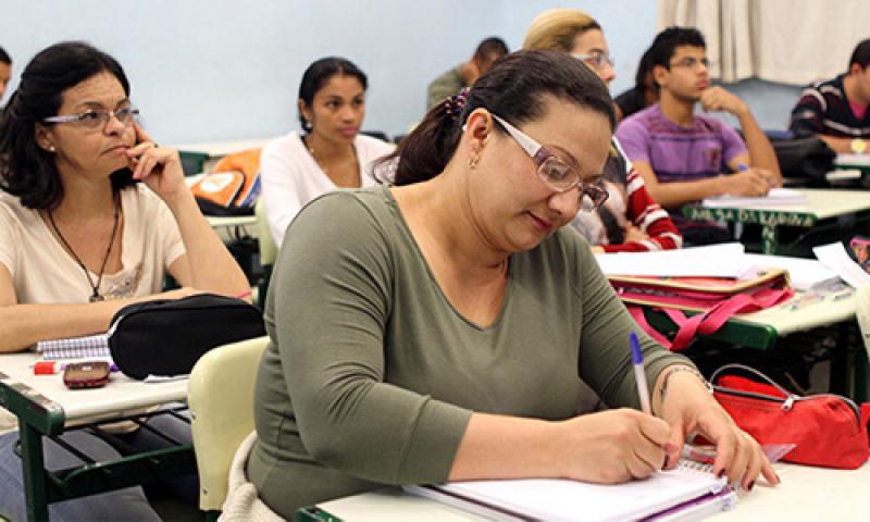 Matrículas para Educação de Jovens e Adultos estão abertas