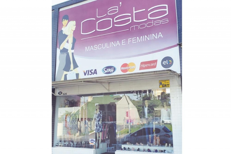 Variedade em roupas na La?Costa Modas