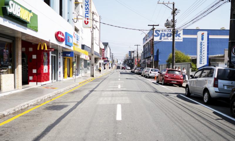 Rua Marechal Deodoro tem vagas de estacionamento alteradas