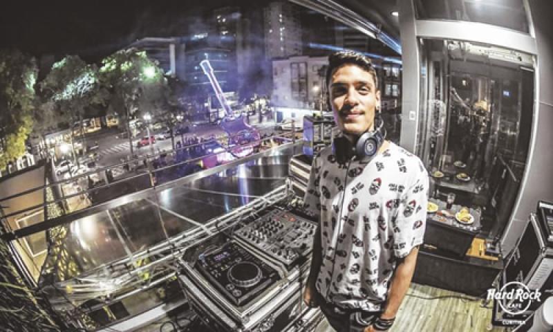 DJ de Campo Largo toca no Hard Rock Café e pretende gravar clips