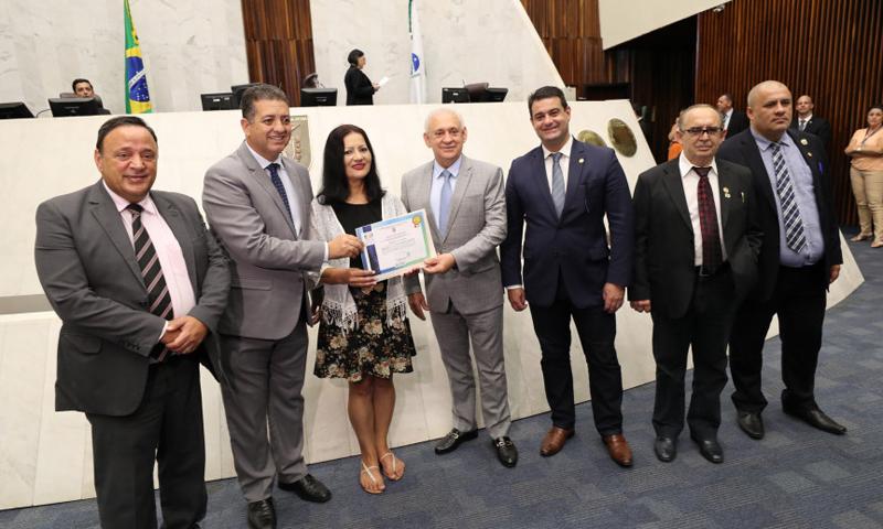 Assembleia homenageia motorista de ônibus