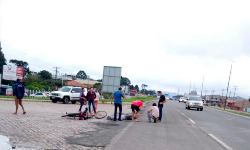 Homem ferido em queda de bicicleta