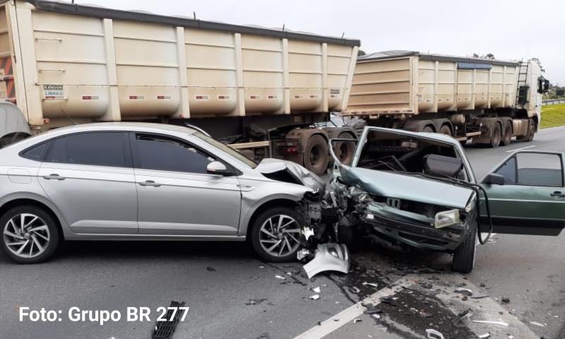 Ladrão é preso após causar acidente no km 104 com Gol furtado no Centro