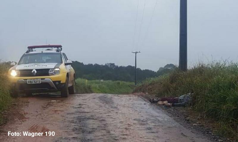 Corpo de homem morto com dois disparos é desovado na Vila Dom Pedro