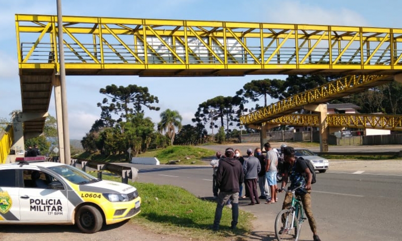 Homem encontrado degolado na passarela do Bom Jesus