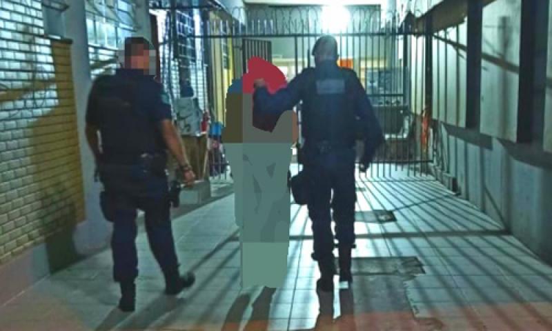 Ladrão detido pela vítima após tentar roubar estabelecimento