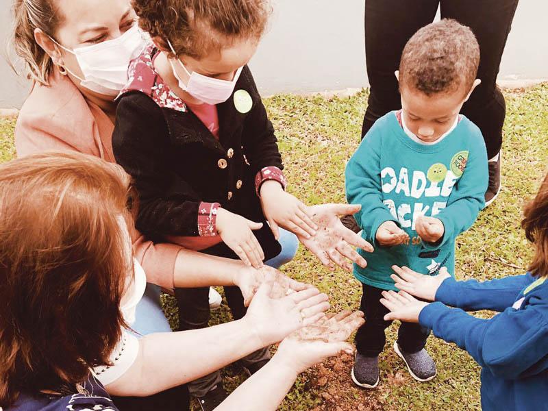 Projeto do Meio Ambiente em Cmei reúne comunidade escolar e famílias