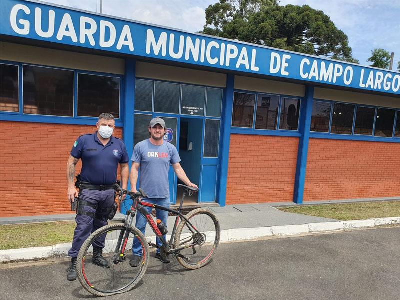 GMCL localiza proprietário de bicicleta recuperada com presos por tráfico