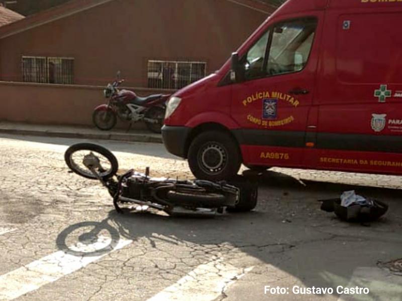 Colisão com moto na Avenida dos Expedicionários deixa casal ferido