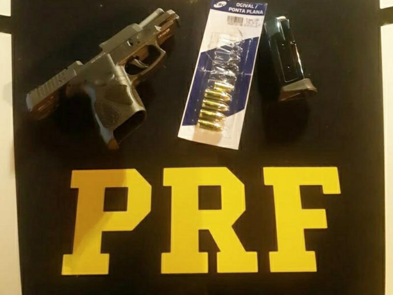 Motorista é detido portando pistola e munições em abordagem da PRF na BR 277