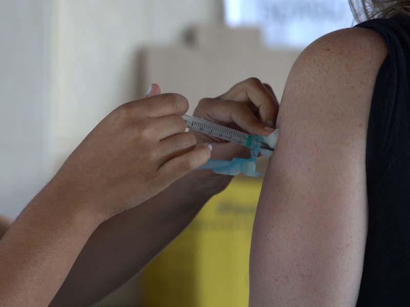 Ministério da Economia vai liberar R$ 1,4 bi para compra de vacinas