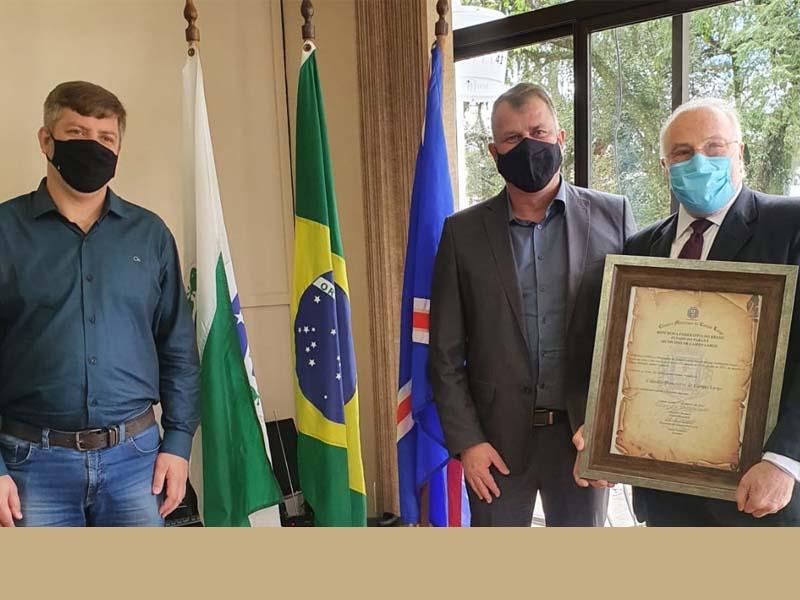 Zonta recebe título de Cidadão Honorário de Campo Largo