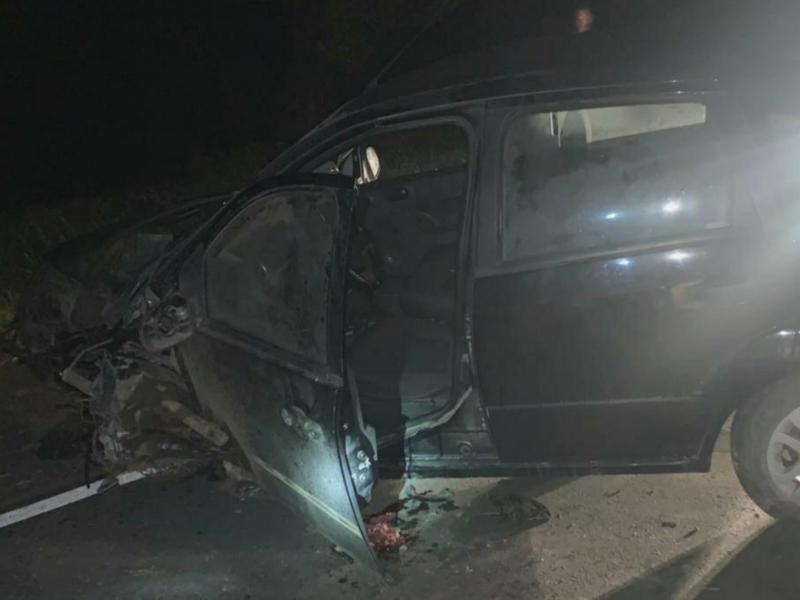 Colisão frontal entre veículos na Estrada do Cerne deixa motorista ferido