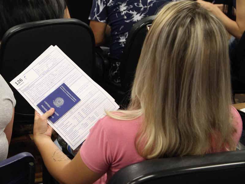 Agências do Trabalhador ofertam 10.127 vagas com carteira assinada no Estado