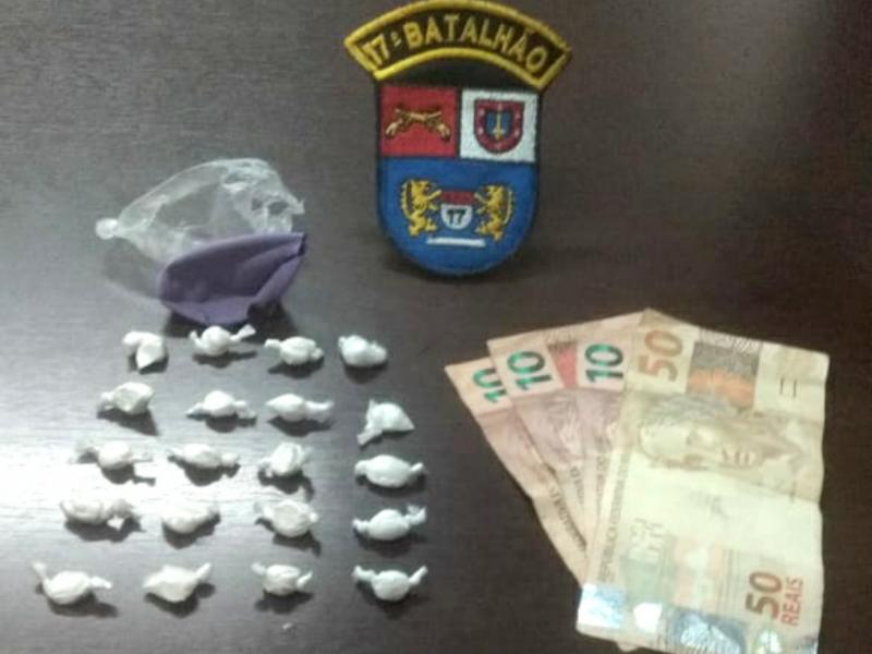 Indivíduo preso pela Polícia Militar no Cercadinho com cocaína