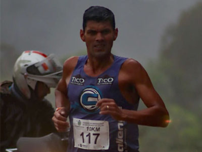 Papa Léguas retorna em grande estilo vencendo em Rio Branco do Sul