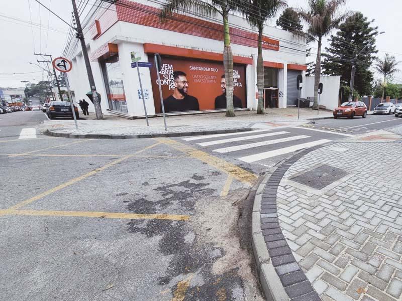 Dificuldade na conversão em esquinas e outros pontos de reclamação em obra na Marechal