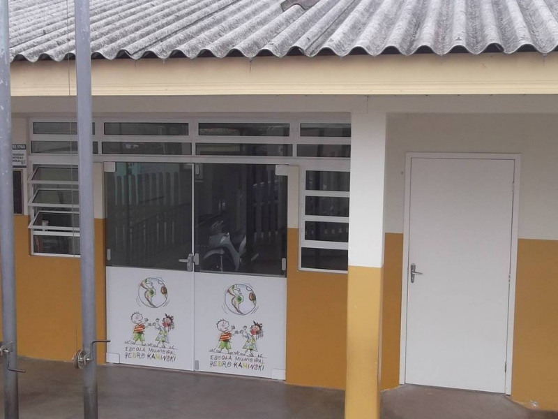 Escola Municipal Pedro Kaminski se tornará CMEI apenas após escola prevista na Legrand ser finalizada