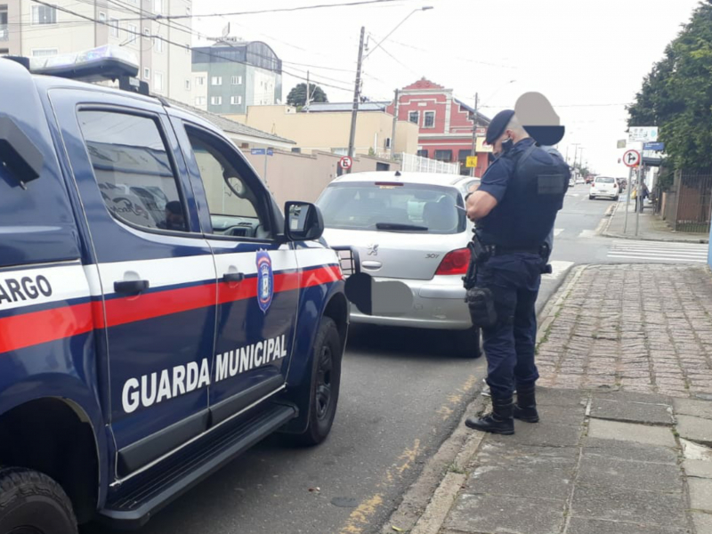 GMCL prende dois procurados pela Justiça no Guabiroba e no Centro