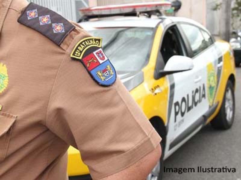 Ladrões presos pela Polícia Militar furtando portão de escola no Cercadinho