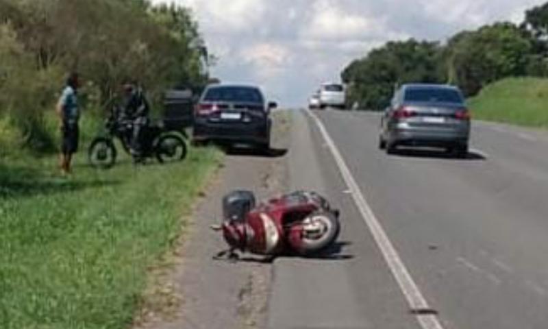 Socorristas atendem vítimas de acidentes com motos na antiga BR e Ouro Verde 